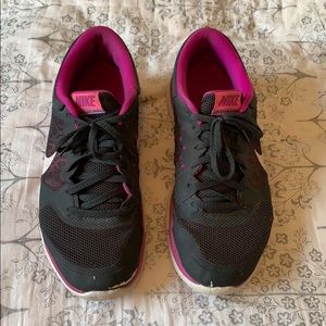 Nike flex running shoes